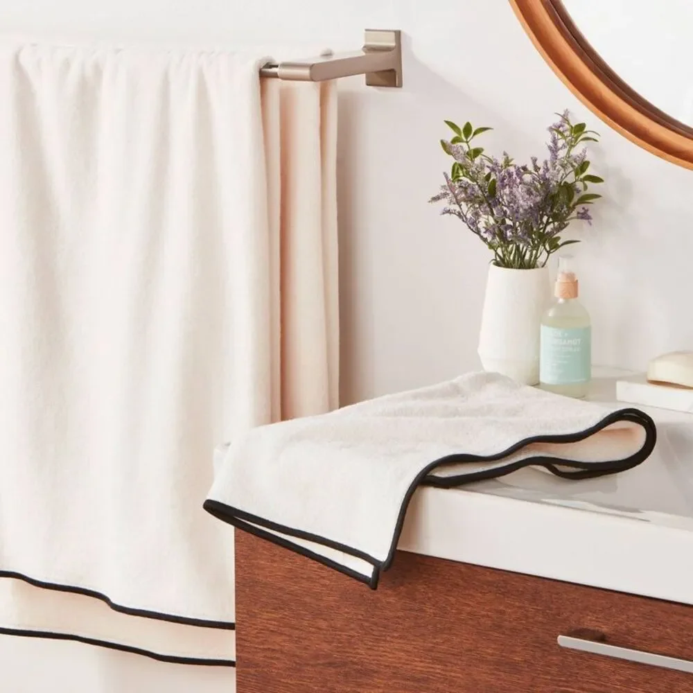 Threshold - 2pc Luxe Border Stitch Bath Towel Black/White - Th Black/White